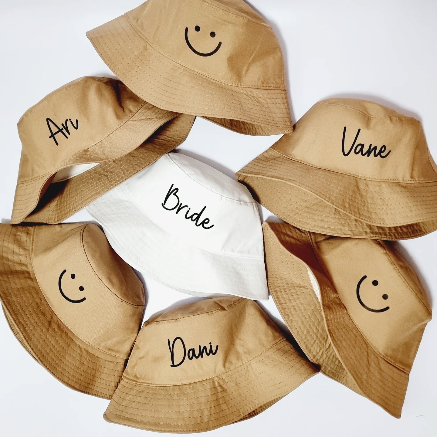 Bucket hat