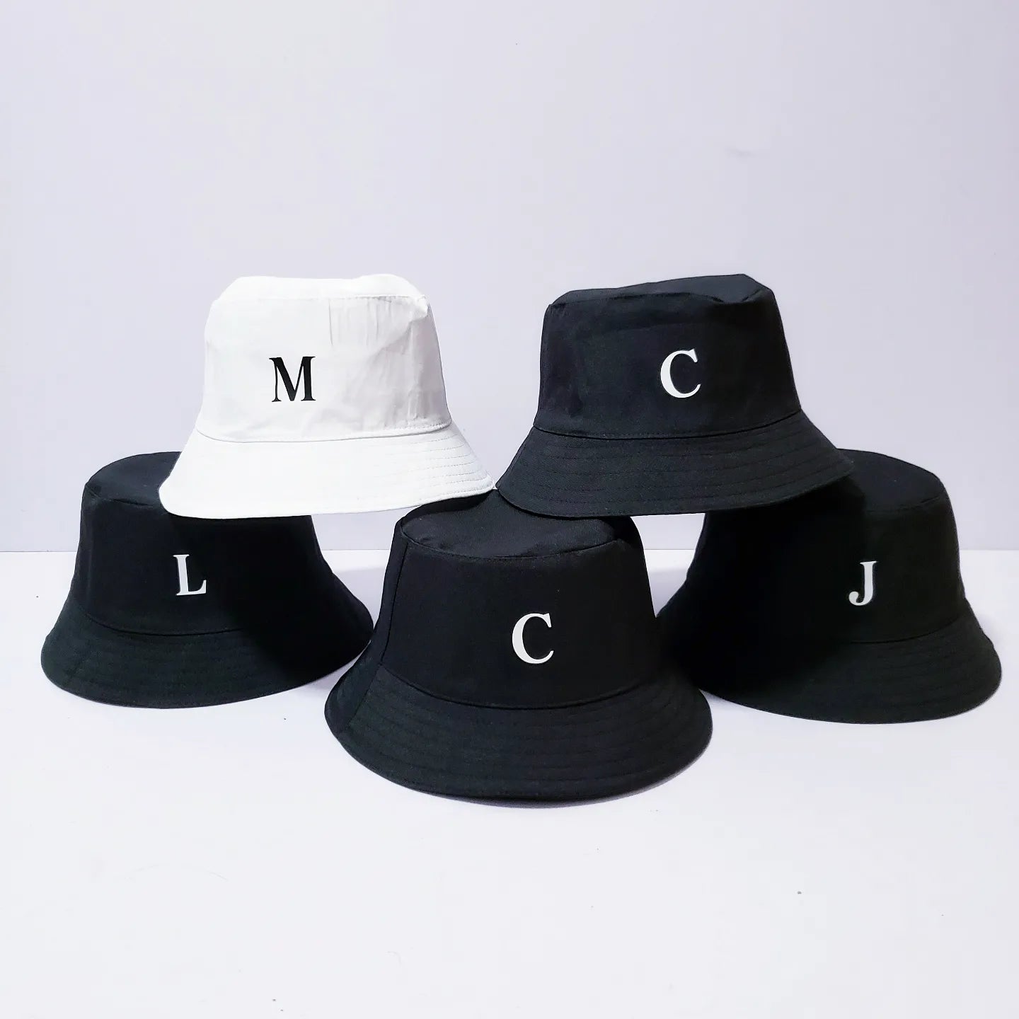 Bucket hat