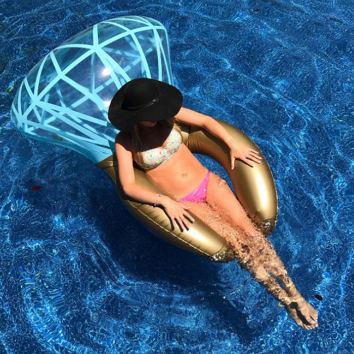 Inflable anillo gigante